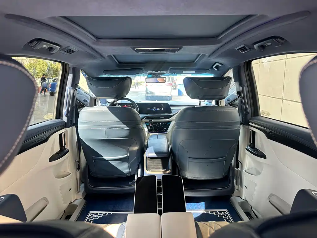 Buick GL8 2020 Avenir Four-seater Premium Edition купить на сайте DeffCars