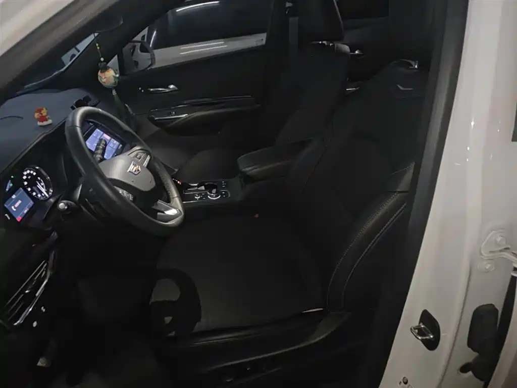 Cadillac XT4 2022 28T two-wheel drive fashion model купить на сайте DeffCars