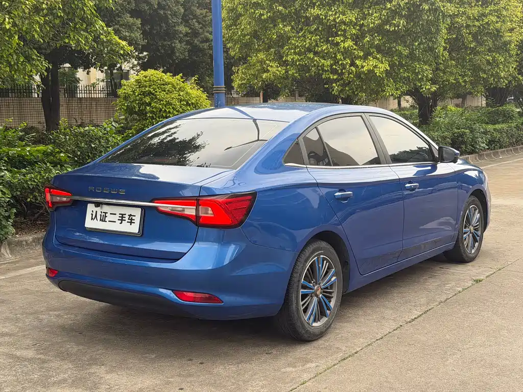 Roewe i5 2019 1.5L automatic 4G Internet Langham Edition купить на сайте DeffCars