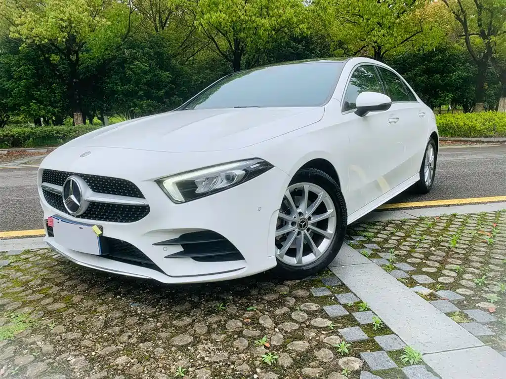 Mercedes-Benz A-Class 2020 A 200 L Sports Sedan купить на сайте DeffCars