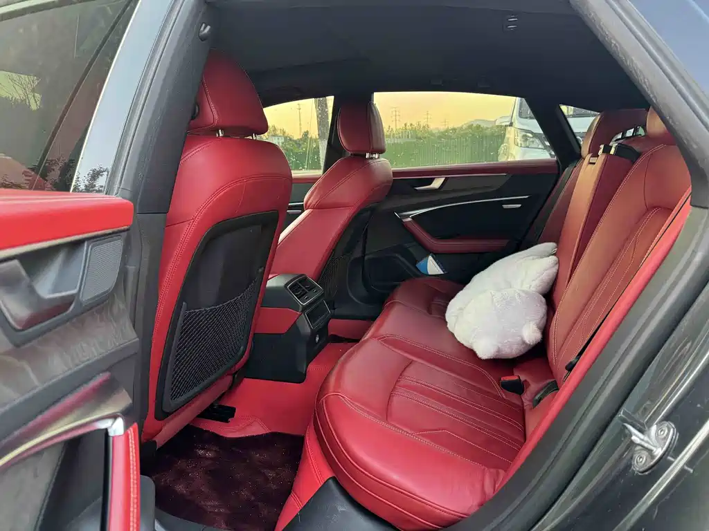 Audi A7 2021 45 TFSI exclusive model купить на сайте DeffCars