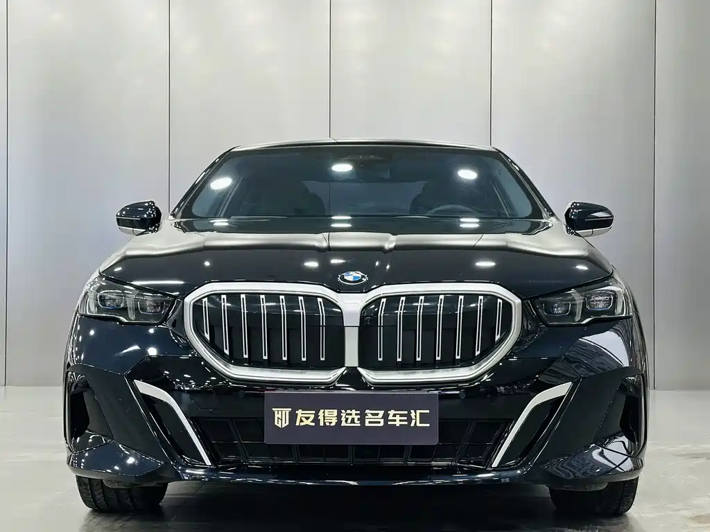 BMW 5 Series 2024 530Li Exclusive M Sports Package купить на сайте DeffCars