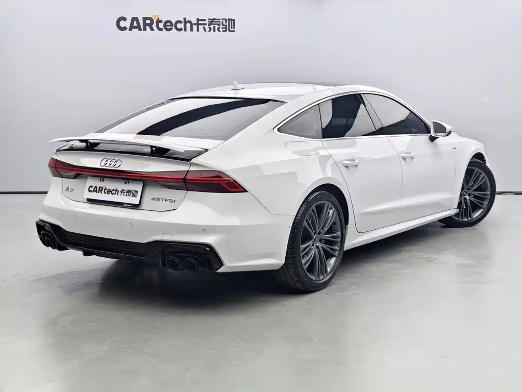 Audi A7 2023 45 TFSI Premium Selection купить на сайте DeffCars
