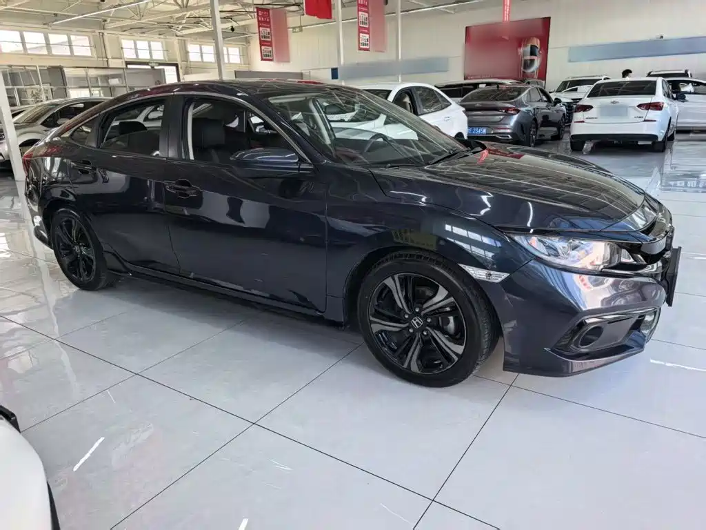 Civic 2019 220TURBO CVT combustion version National VI купить на сайте DeffCars