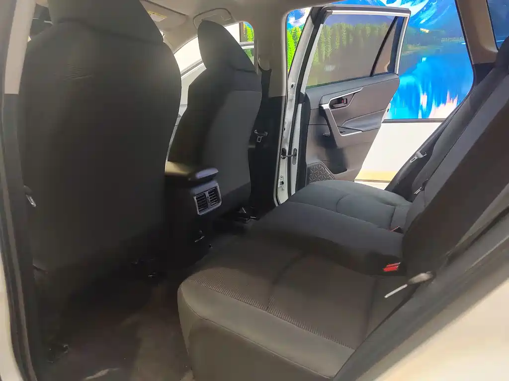 RAV4 Rongfang 2022 2.0L CVT two-wheel drive urban version купить на сайте DeffCars