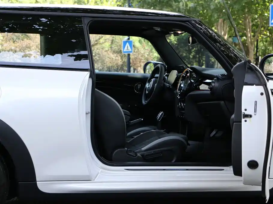 MINI 2023 facelift 2.0T COOPER S racing driver купить на сайте DeffCars