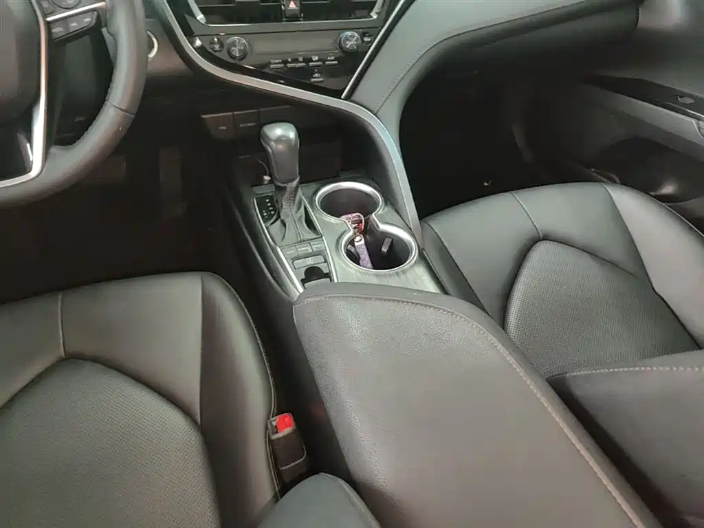Camry 2021 2.5G Deluxe Edition купить на сайте DeffCars