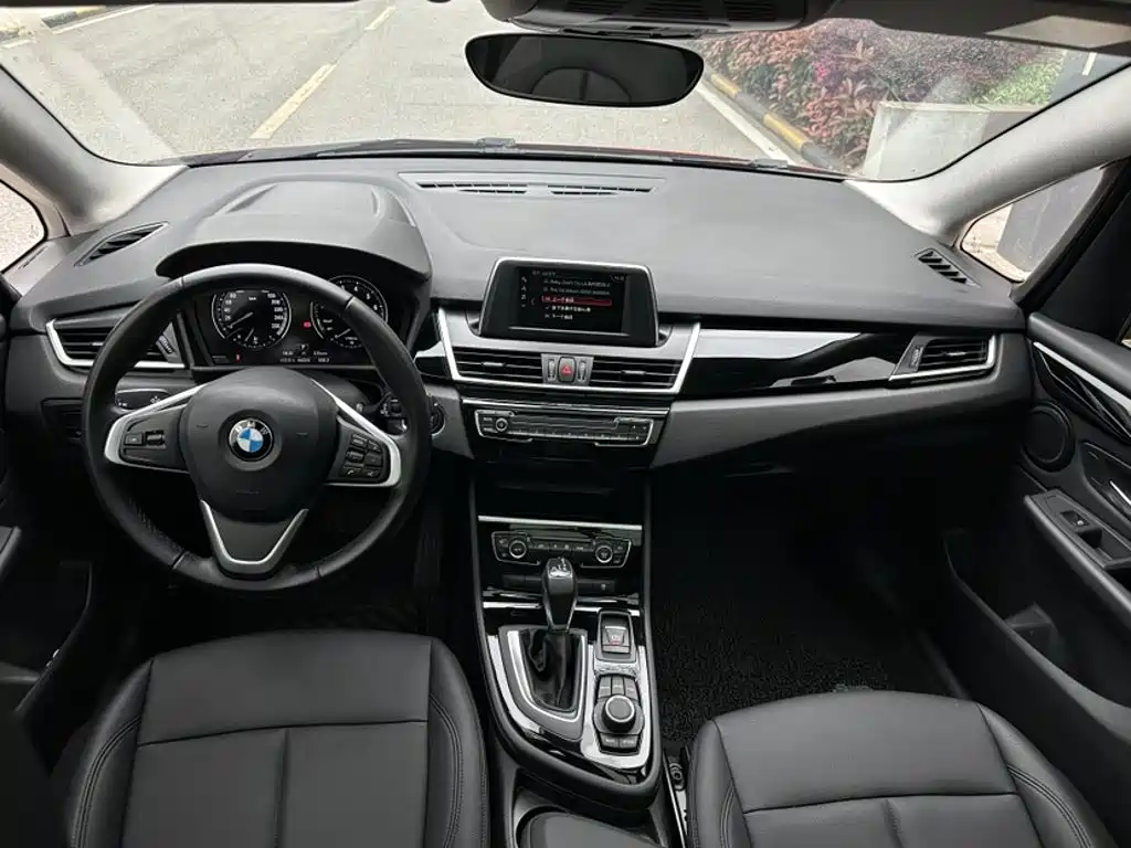 BMW 2 Series Touring 2019 218i Leading Model купить на сайте DeffCars