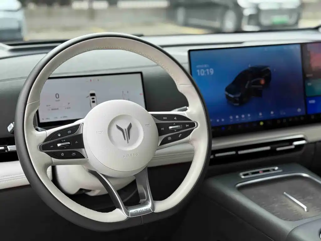 Lantu Dreamer 2025 PHEV four-wheel drive flagship Kunpeng version купить на сайте DeffCars