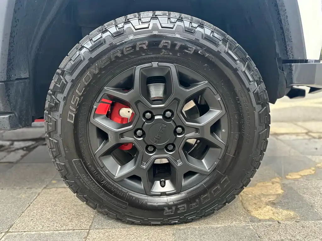 Beijing Off-Road BJ40 2023 2.0D Automatic Four-wheel Drive Blade Hero Edition Knight Type купить на сайте DeffCars