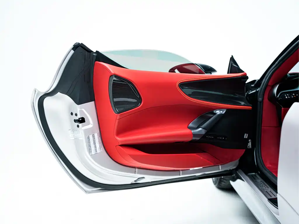 SF90 2020 3.9T V8 Stradale купить на сайте DeffCars