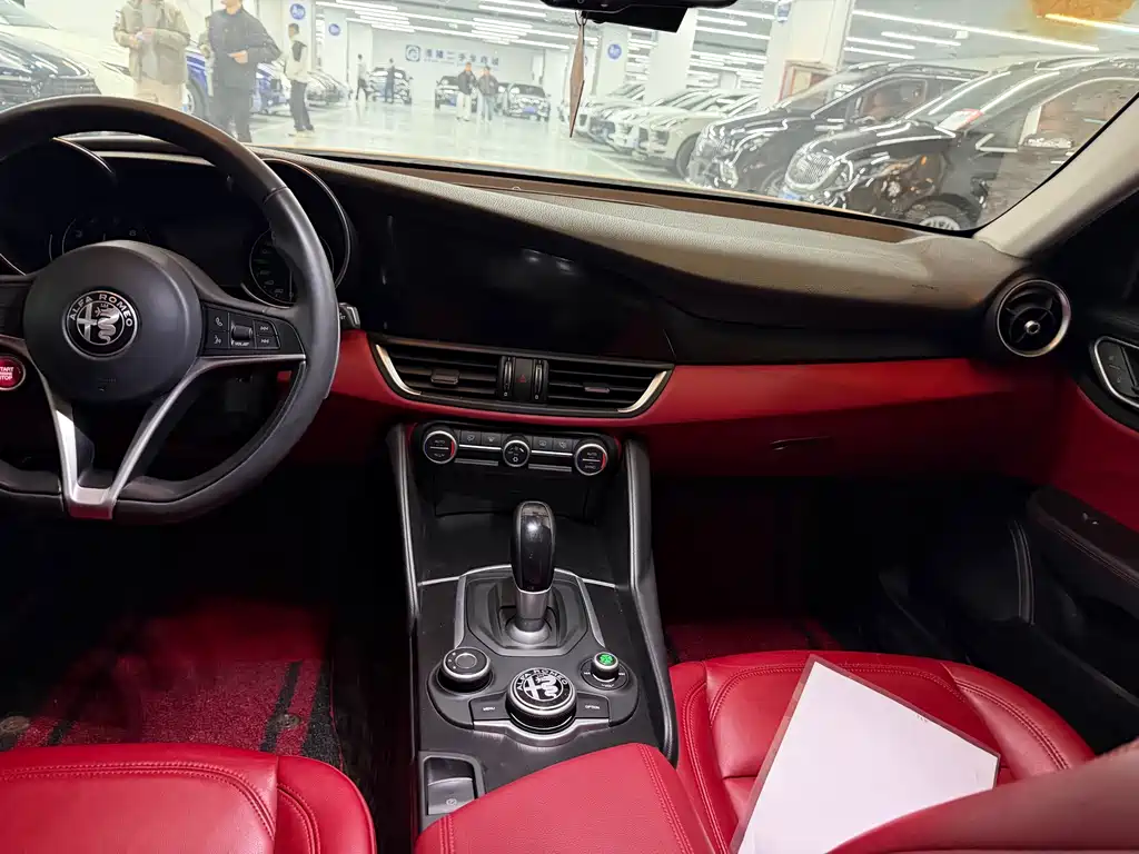 Giulia Juliet 2017 2.0T 280HP Luxury Edition купить на сайте DeffCars