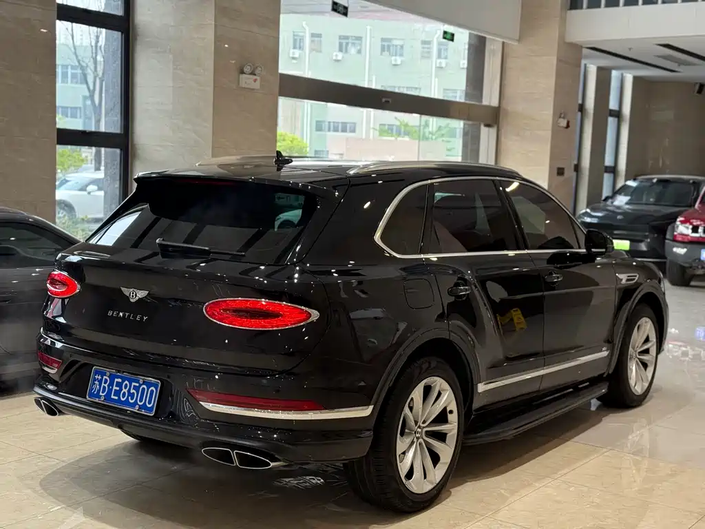 Bentayga 2021 4.0T V8 купить на сайте DeffCars