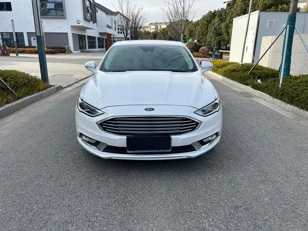 Mondeo 2017 EcoBoost 200 Luxury купить на сайте DeffCars