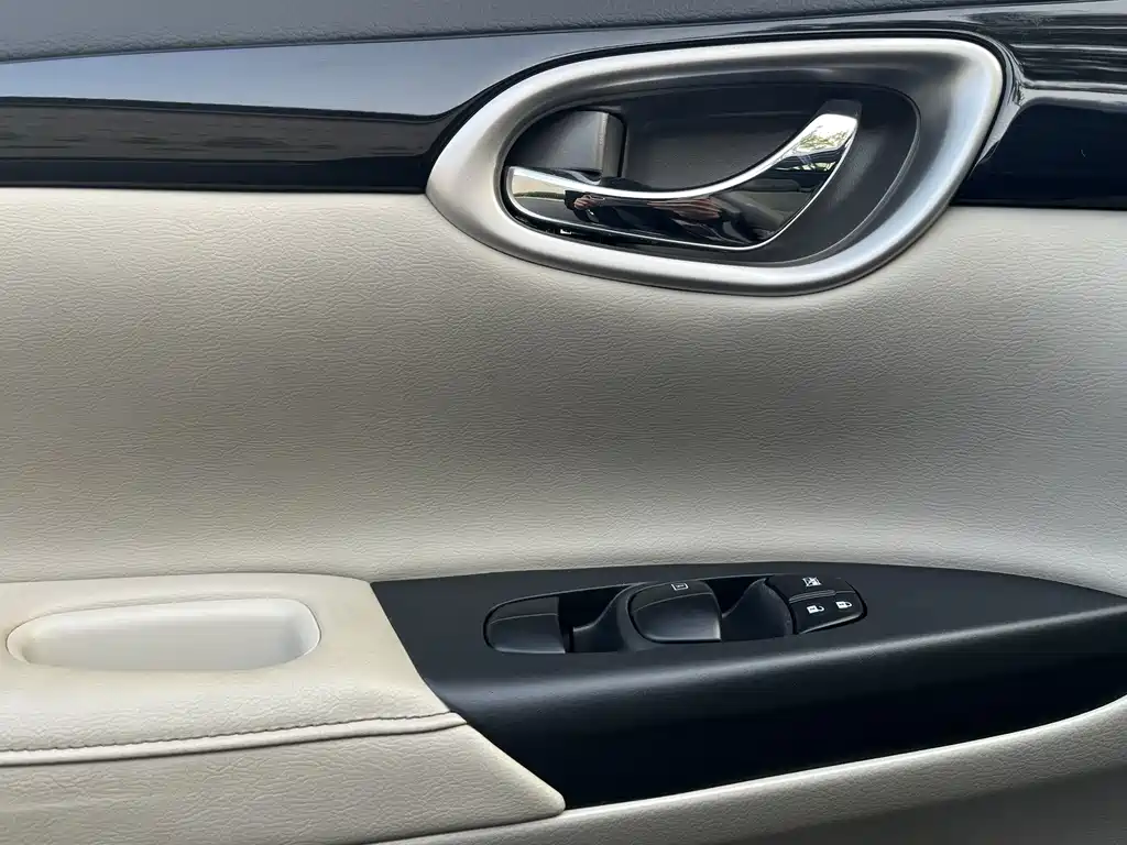 Sylphy 2016 1.6XL CVT Deluxe Edition купить на сайте DeffCars
