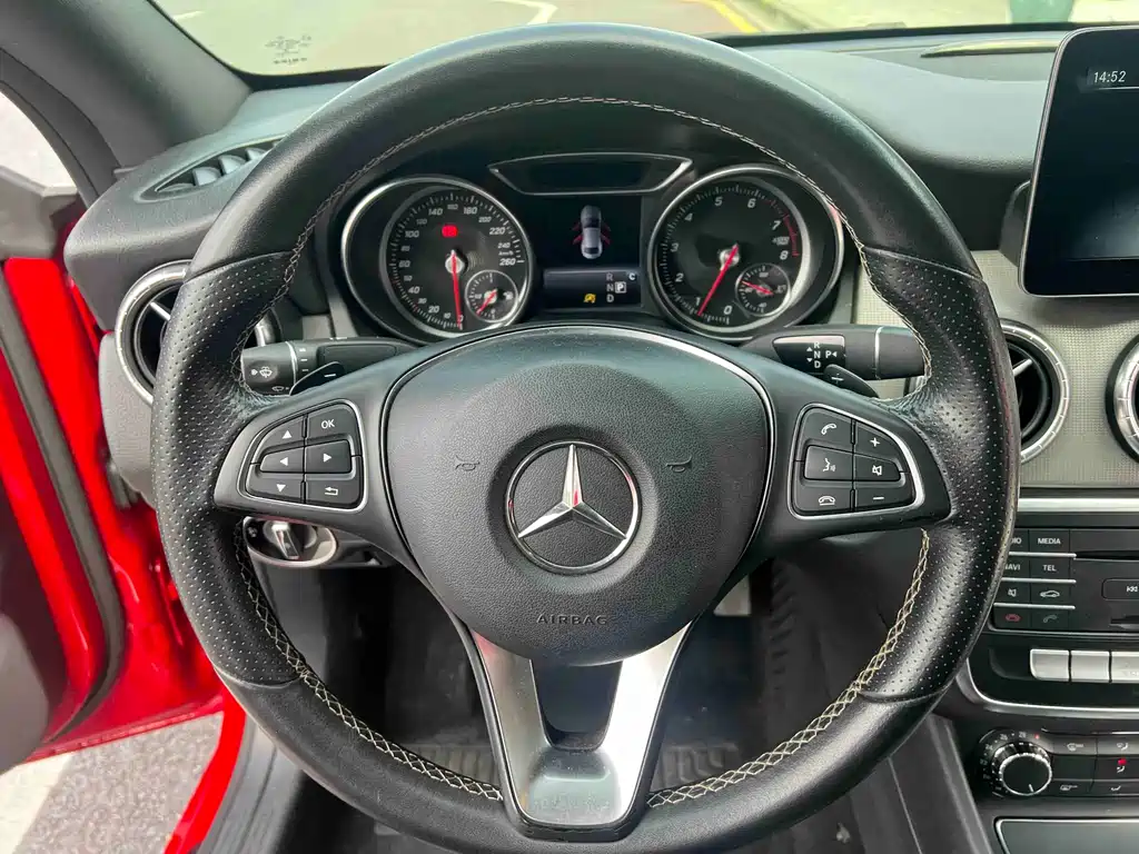 Mercedes-Benz CLA imported 2017 facelift CLA 200 fashion model купить на сайте DeffCars