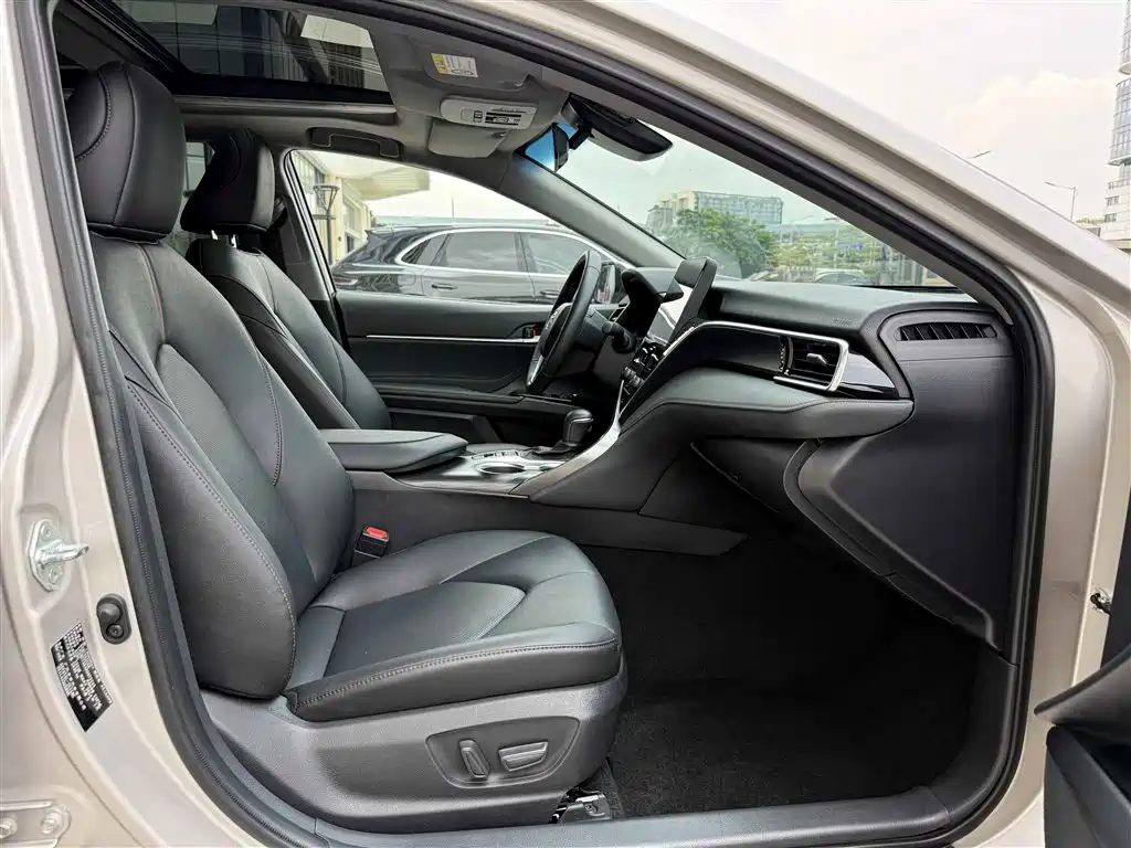 Camry 2023 2.5G Deluxe Edition купить на сайте DeffCars