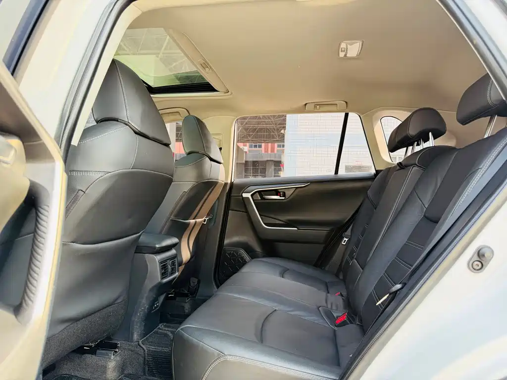 RAV4 Rongfang 2021 2.0L CVT two-wheel drive fashion PLUS version купить на сайте DeffCars
