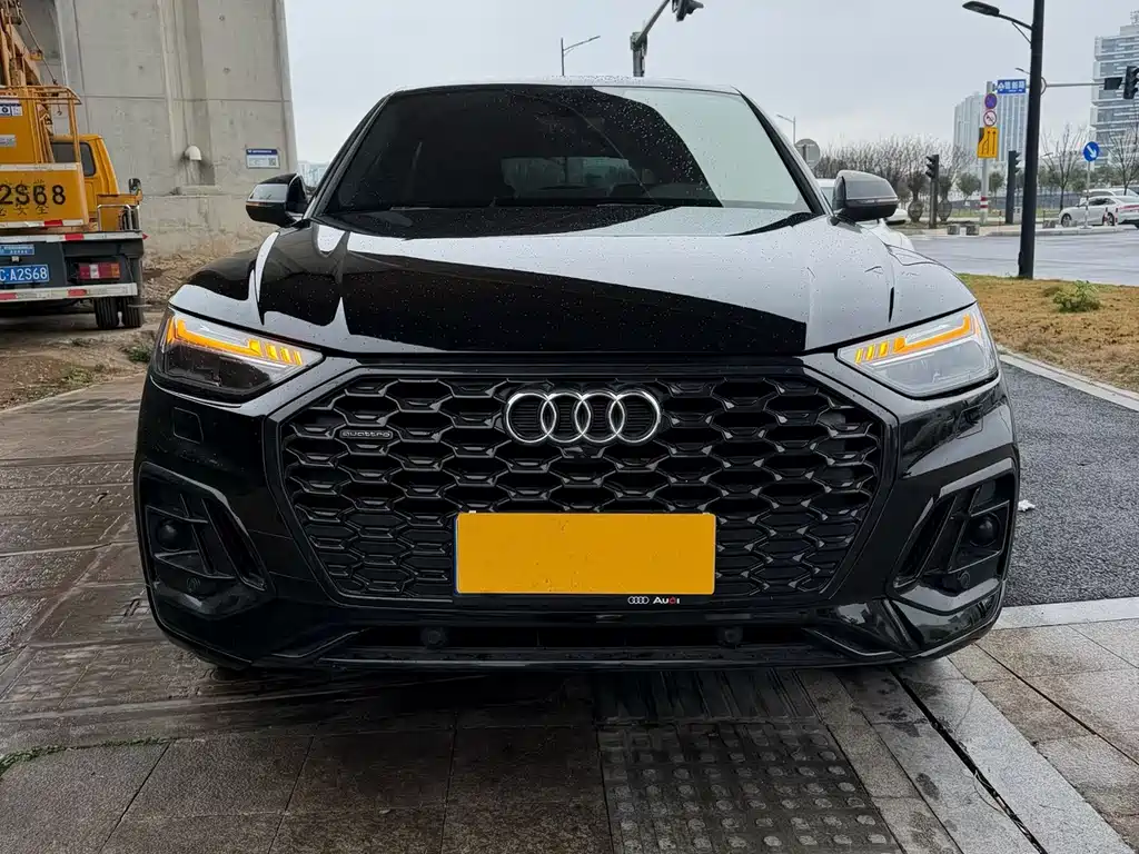 Audi Q5L Sportback 2021 45 TFSI Premium Selection купить на сайте DeffCars