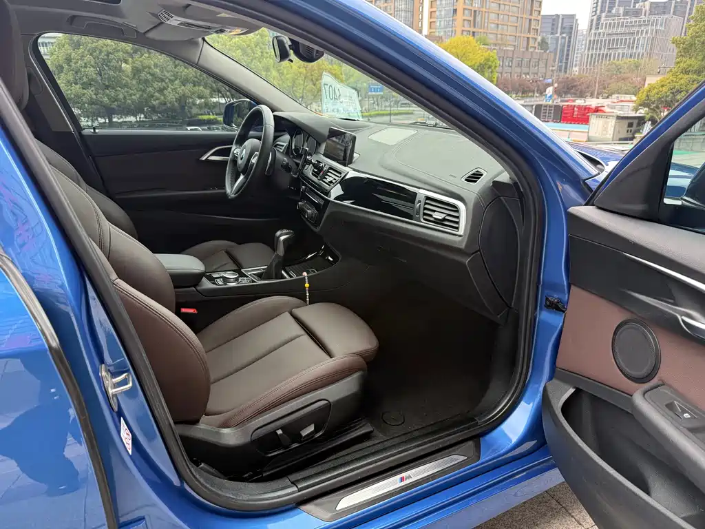 BMW 1 Series 2019 120i Leading M Sports Package купить на сайте DeffCars