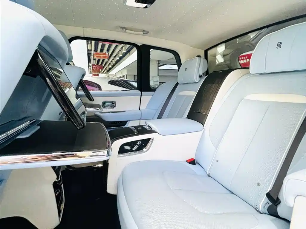 Cullinan 2018 four-seat version купить на сайте DeffCars