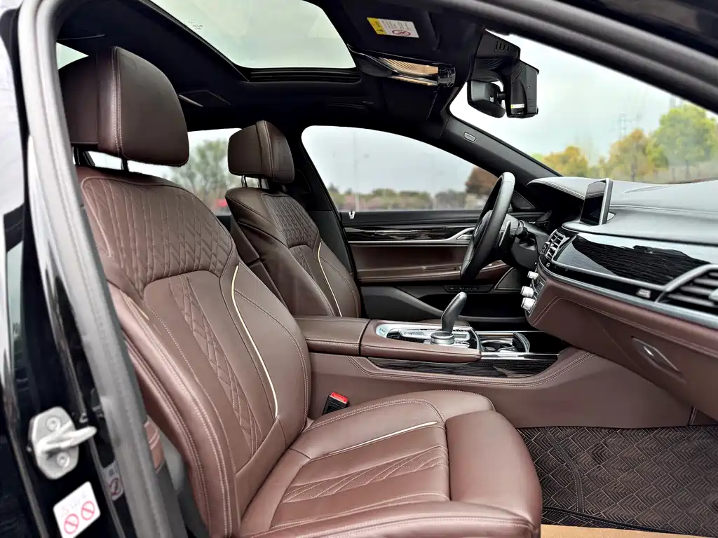 BMW 7 Series 2021 730Li M Sports Package купить на сайте DeffCars