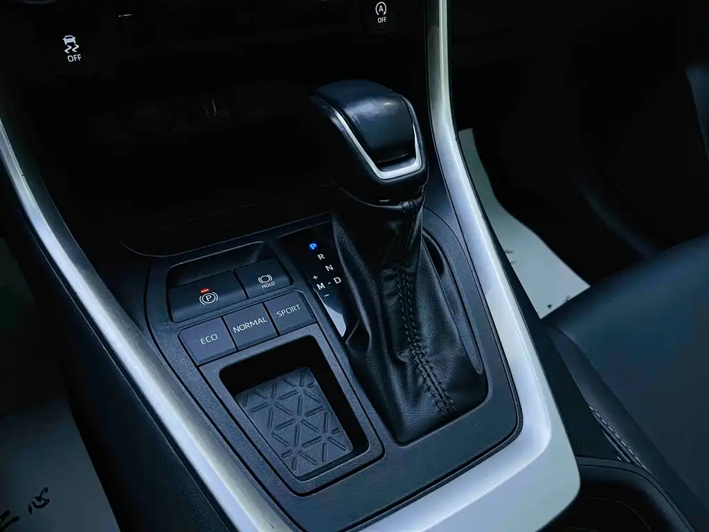 Wilanda 2023 2.0L CVT two-wheel drive luxury PLUS version купить на сайте DeffCars