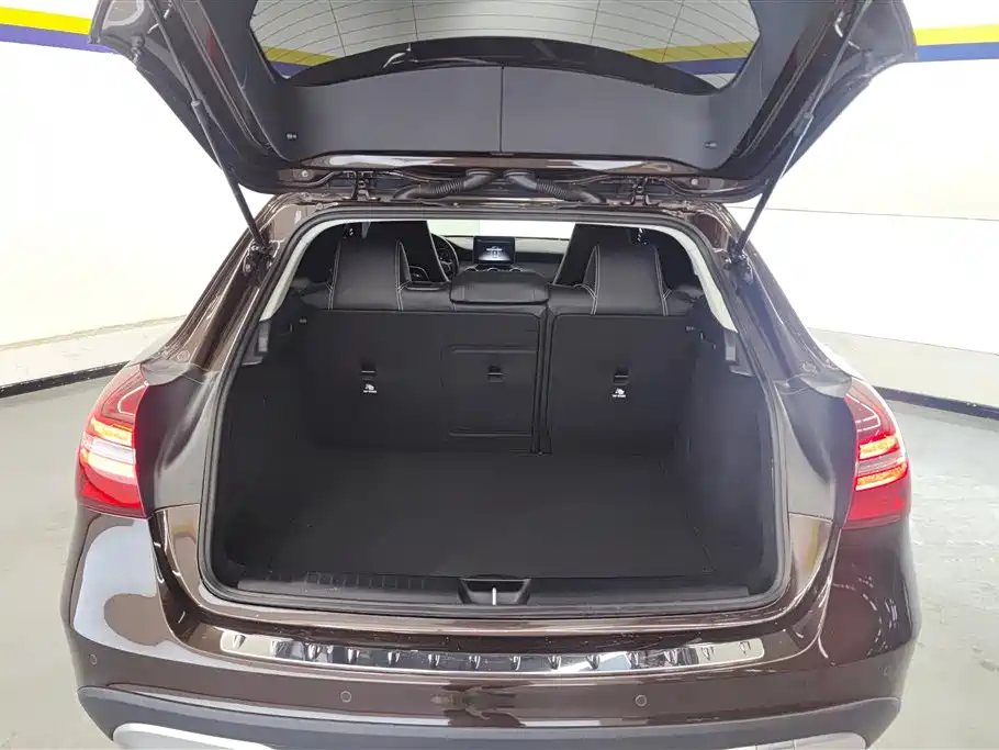 Mercedes-Benz GLA 2018 GLA 200 Fashion Model купить на сайте DeffCars