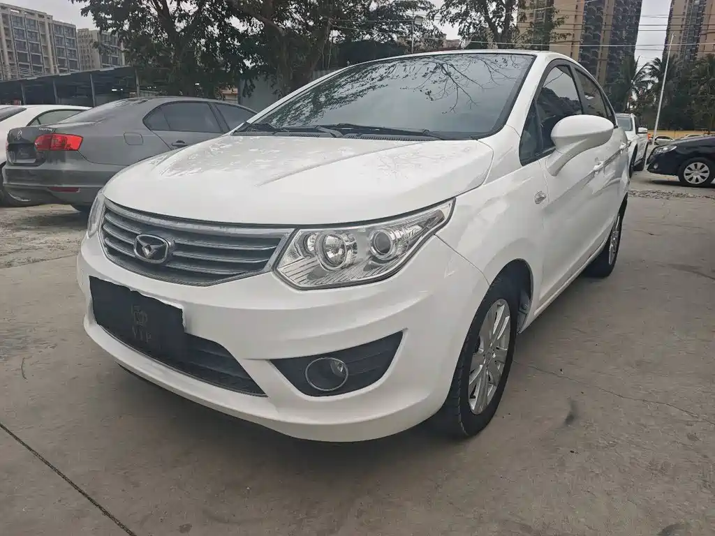 Kaiyi C3 2015 1.5L manual gold diamond type купить на сайте DeffCars