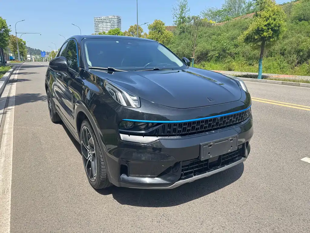 Lynk & Co 05 2022 2.0TD 2WD Yao Plus купить на сайте DeffCars