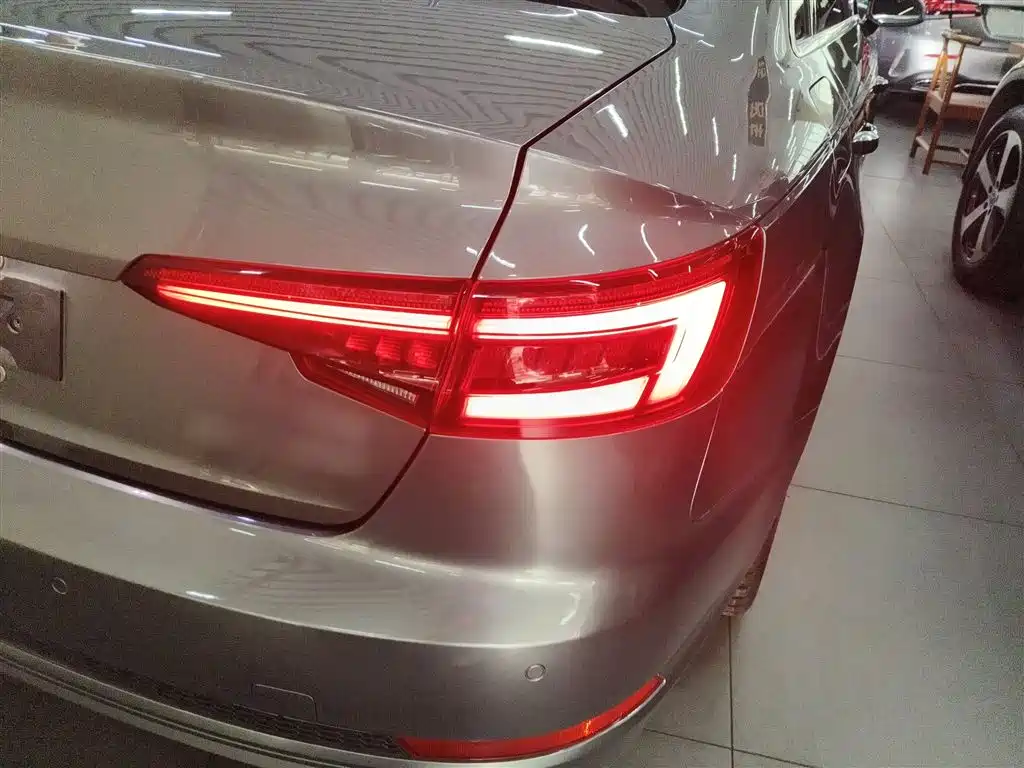 Audi A4L 2018 30th Anniversary Model 40 TFSI Fashion Model купить на сайте DeffCars