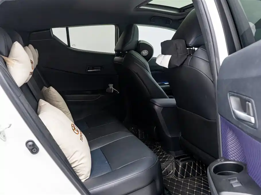 Toyota C-HR 2020 2.0L Leading Edition купить на сайте DeffCars