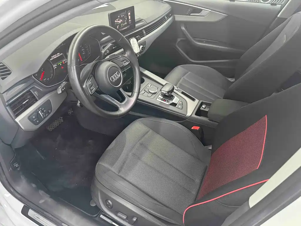 Audi A4L 2018 30th Anniversary Model 40 TFSI Enterprising купить на сайте DeffCars