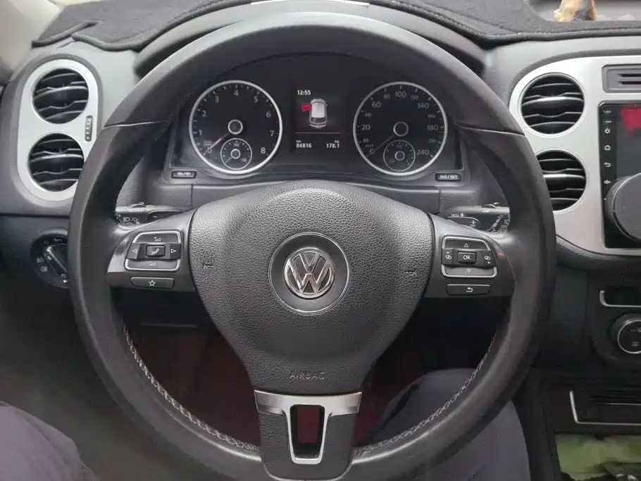 Tiguan 2015 1.8TSI automatic two-wheel drive comfort version купить на сайте DeffCars