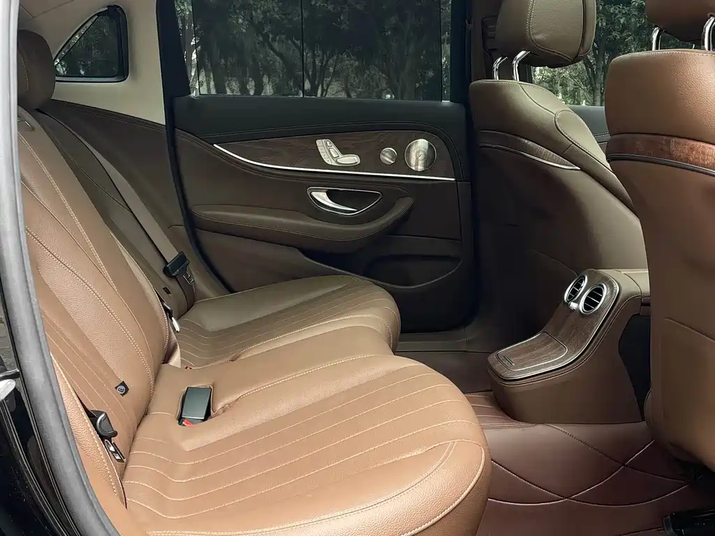 Mercedes-Benz E-Class 2023 E 300 L Luxury Model купить на сайте DeffCars