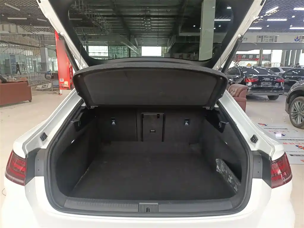 FAW-Volkswagen CC 2021 380TSI eye-catching version купить на сайте DeffCars