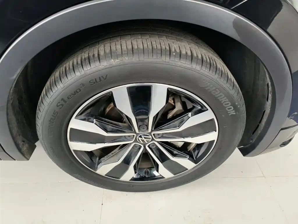Tiguan L 2024 330TSI automatic two-wheel drive R-Line version купить на сайте DeffCars