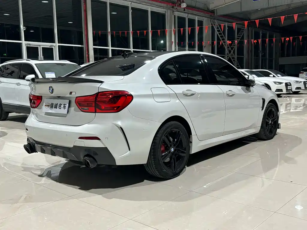 BMW 1 Series 2020 120i M Sports Package купить на сайте DeffCars