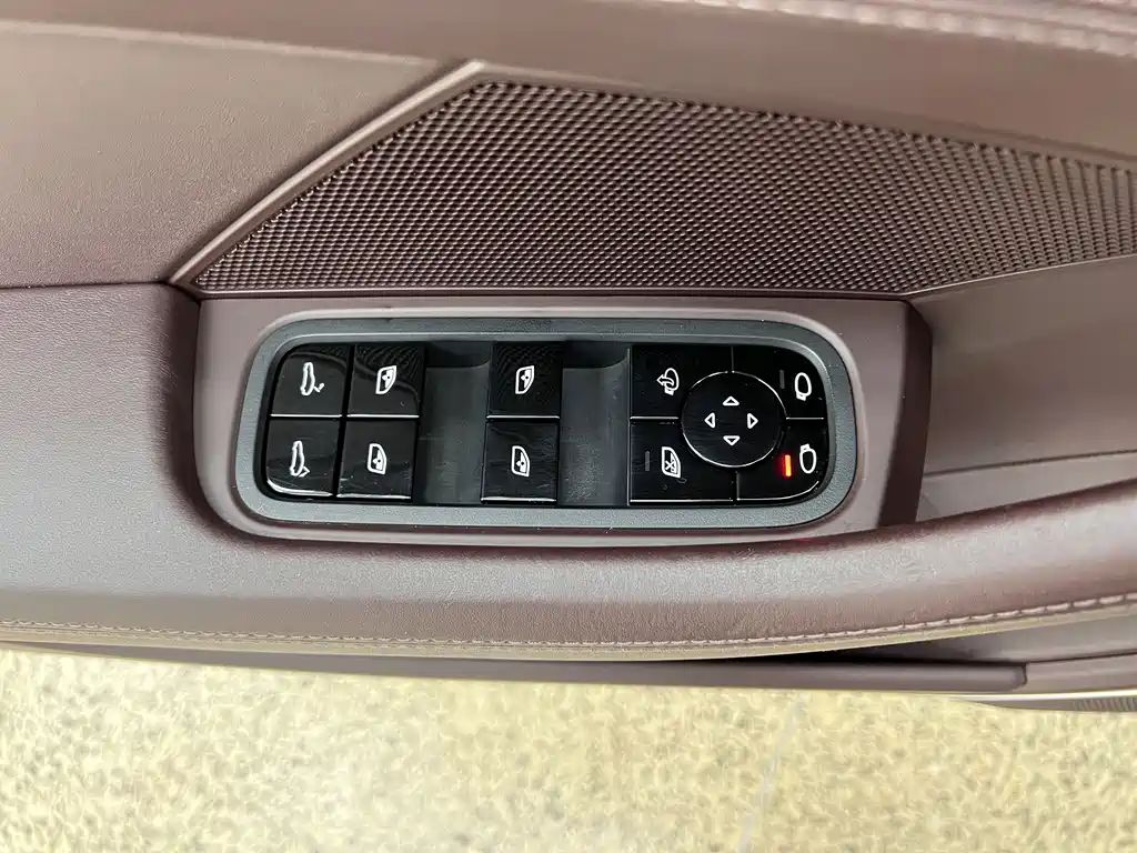 Panamera 2017 Panamera 4 Executive Extended Edition 3.0T купить на сайте DeffCars