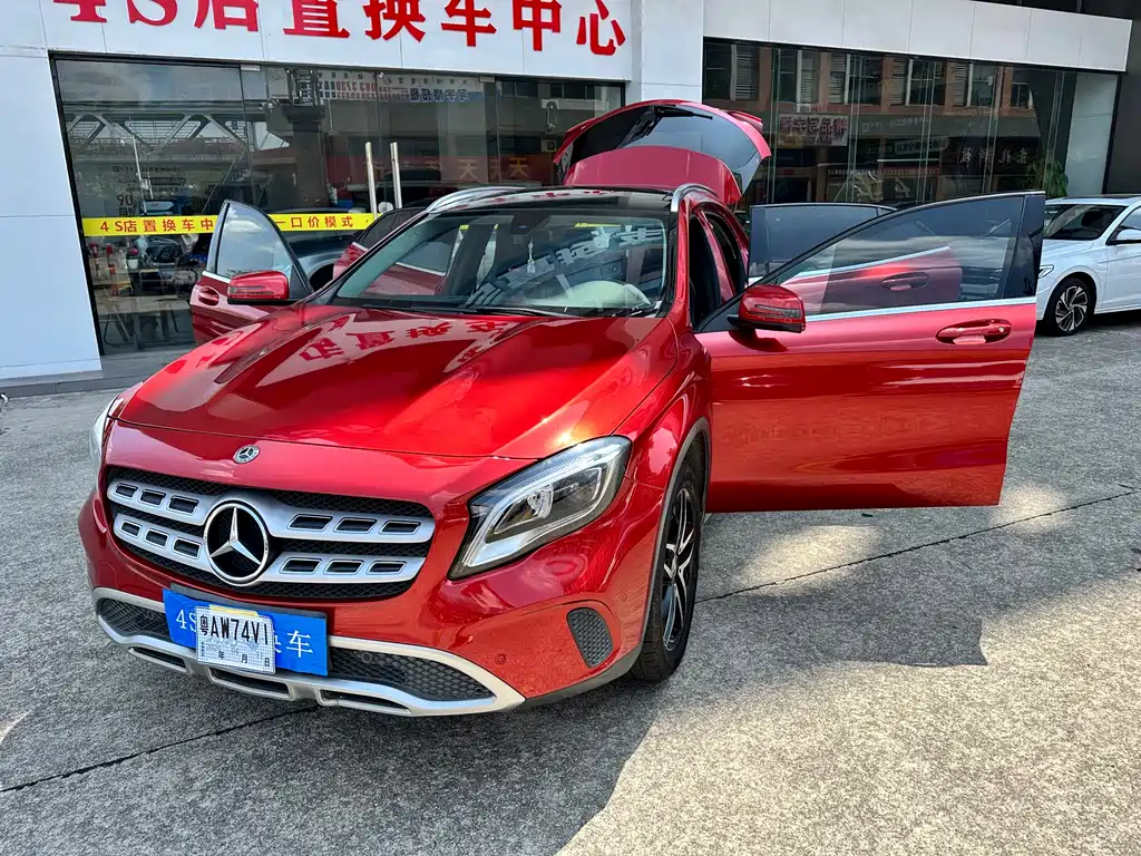 Mercedes-Benz GLA 2018 GLA 200 Fashion Model купить на сайте DeffCars