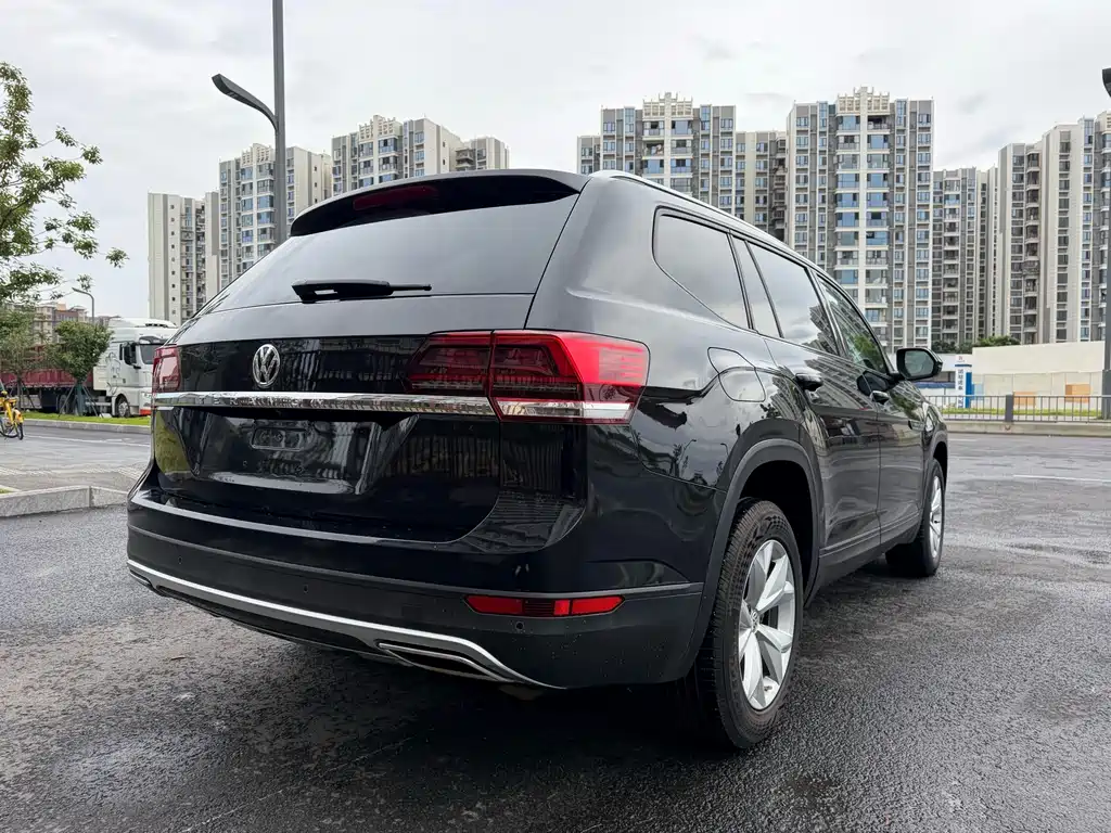 Touron 2017 380TSI four-wheel drive comfort version купить на сайте DeffCars