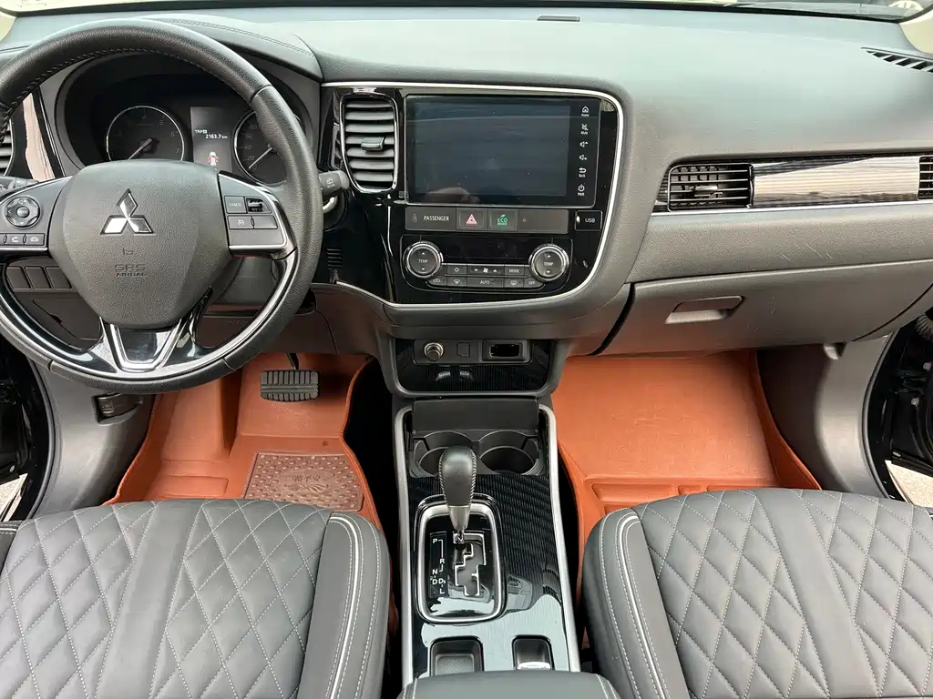 Outlander 2021 2.0L 2WD Smooth Edition 5 seats купить на сайте DeffCars