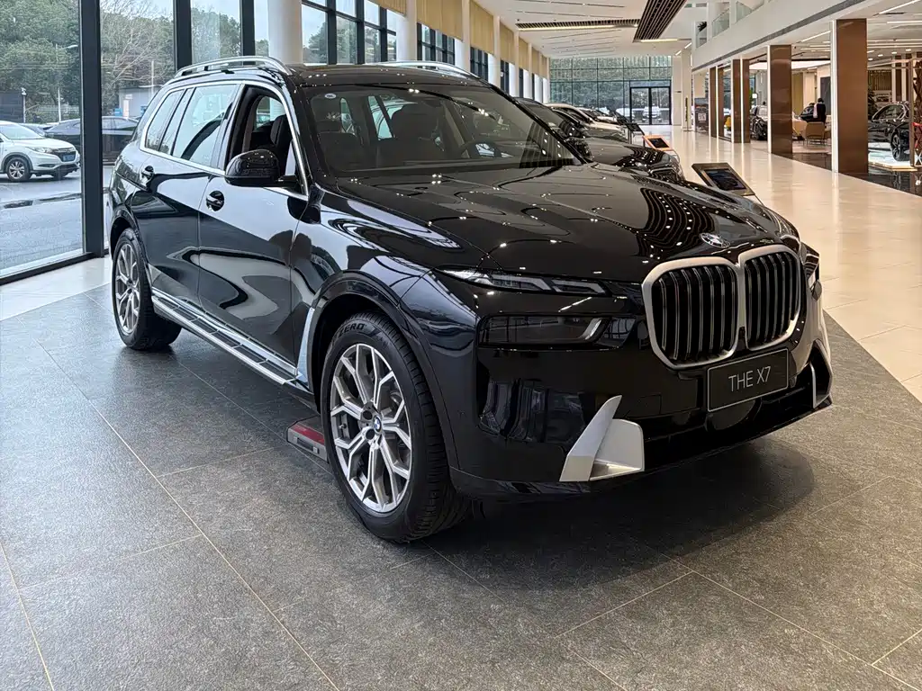 BMW X7 2024 xDrive40i Leading Luxury Package купить на сайте DeffCars