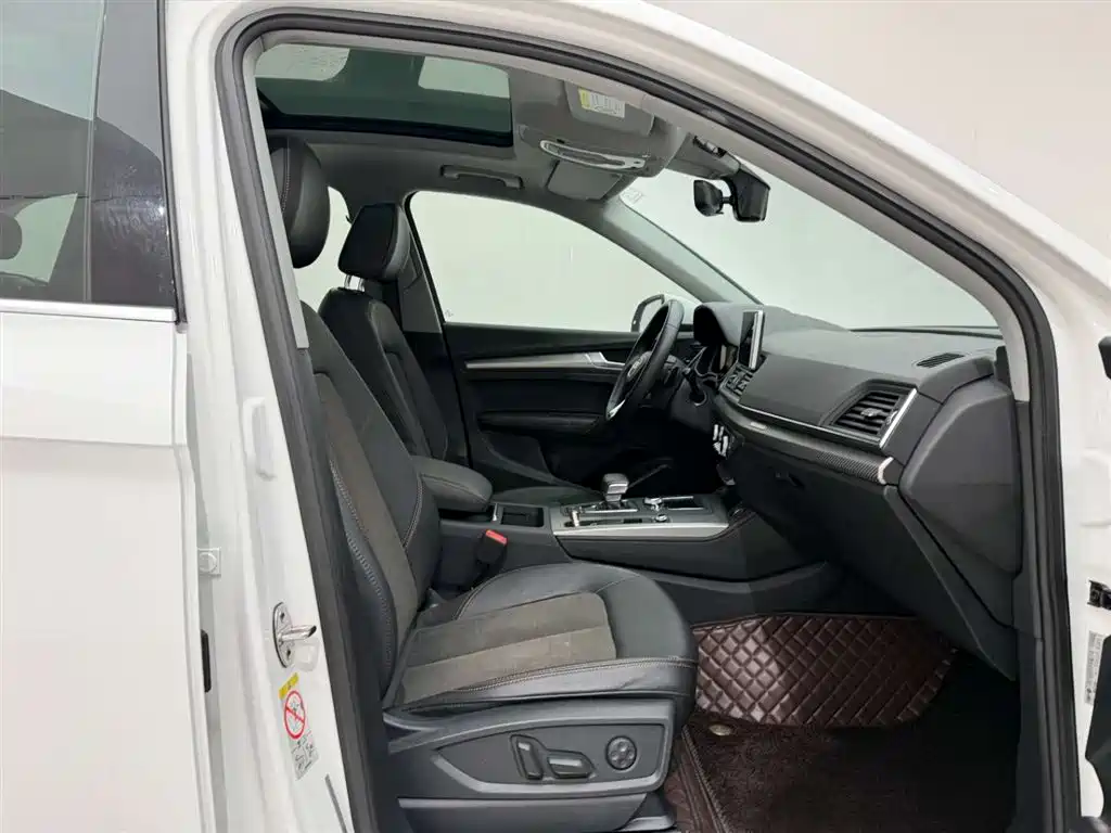 Audi Q5L 2018 45 TFSI Exclusive Fashion Model National V купить на сайте DeffCars