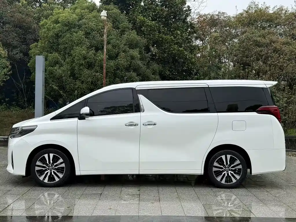Alfa 2018 facelift 3.5L premium version купить на сайте DeffCars