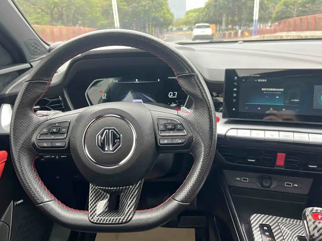 MG5 2021 facelift 300TGI DCT Green Luxury Flagship Edition купить на сайте DeffCars
