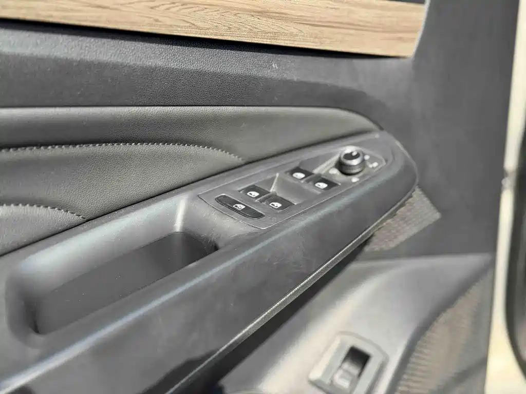 Passat 2019 330TSI Deluxe Edition National VI купить на сайте DeffCars