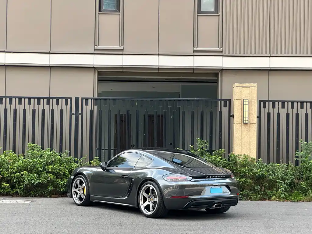 Porsche 718 2018 Cayman 2.0T купить на сайте DeffCars