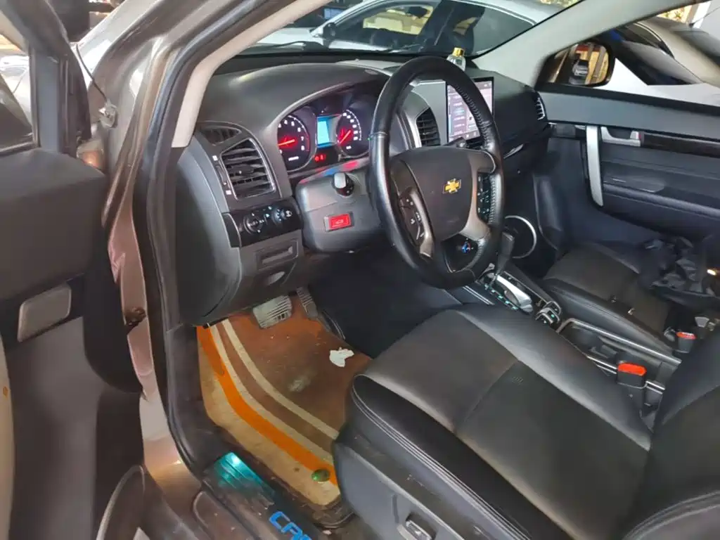 Captiva 2015 2.4L four-wheel drive flagship version 7 seats купить на сайте DeffCars