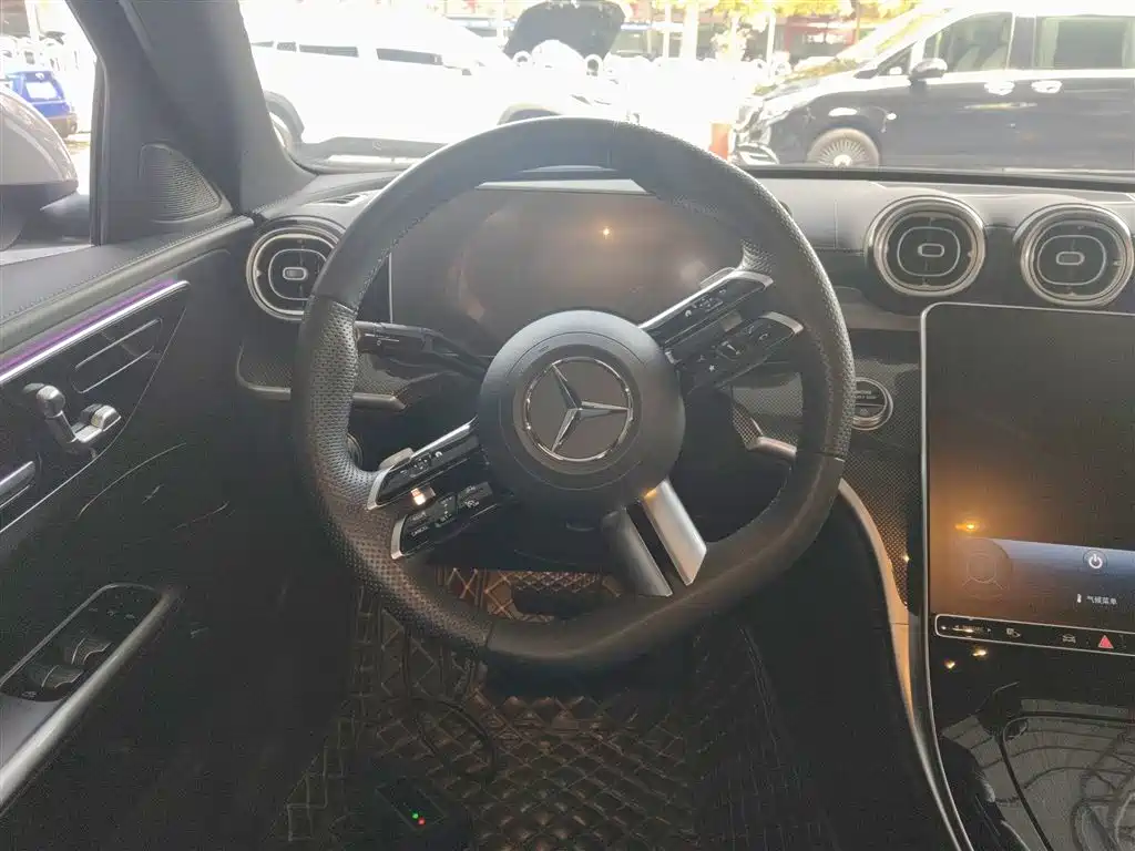 Mercedes-Benz C-Class 2024 facelift C 260 L sports version купить на сайте DeffCars